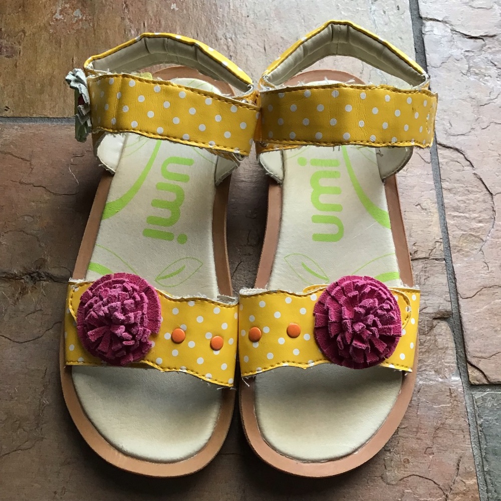 UMI yellow leather belair sandals 31 13 1